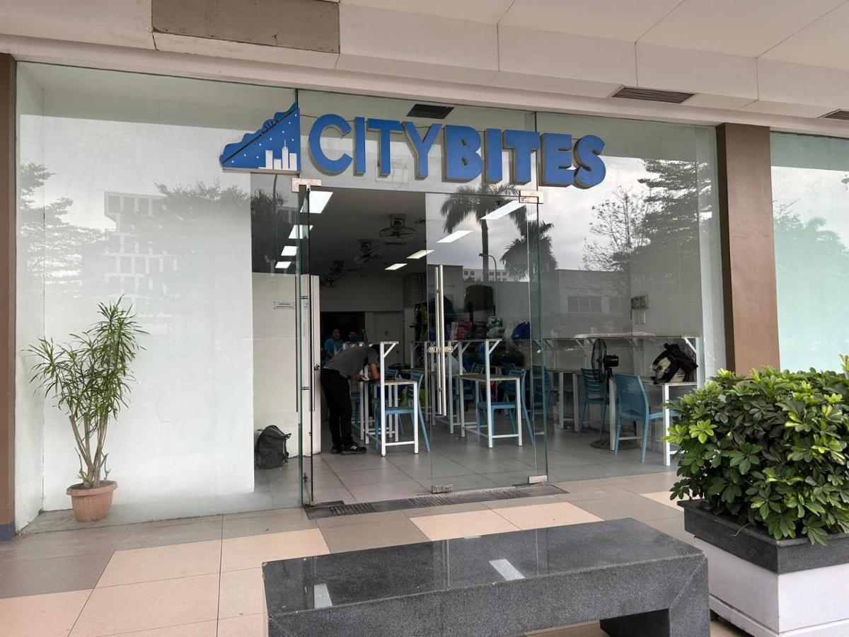 Mall Of Asia Shore Dynastel Staycation パサイ エクステリア 写真